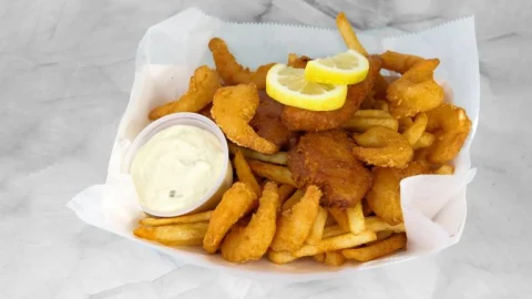 Fisherman's Basket at Rooster's Wings & Brew.