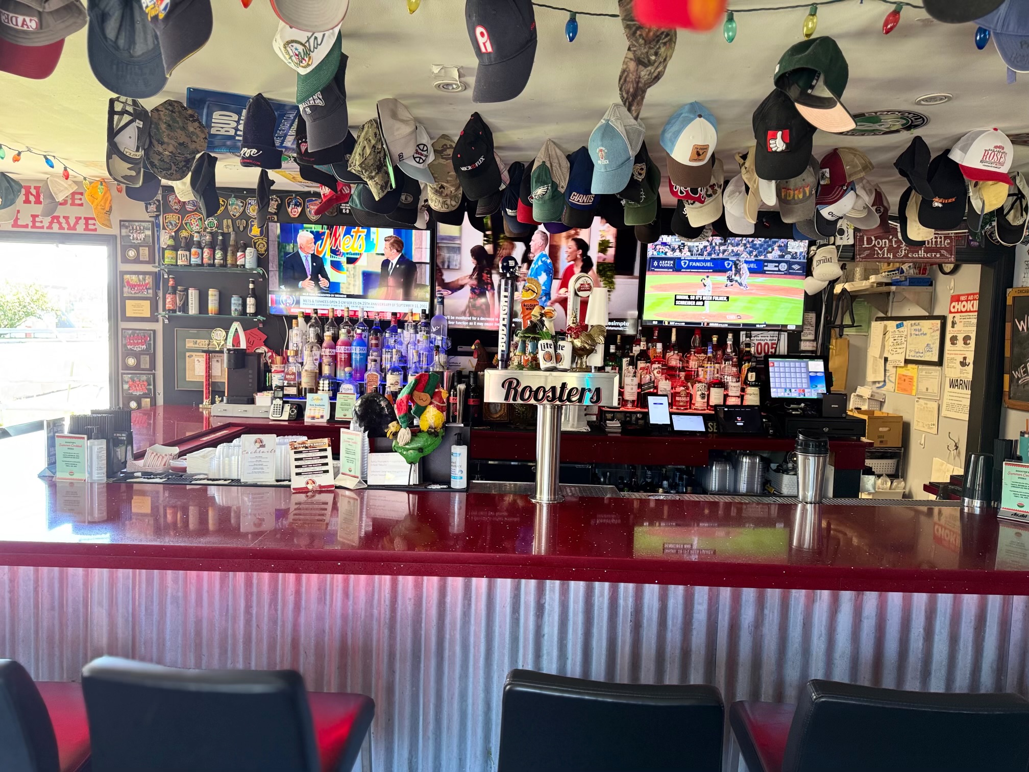 Roosters Wings and Brew atmosphere